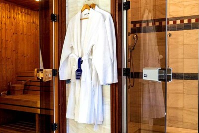 Coral Beach Hotel and Resort sauna