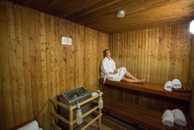 Commodore Airport Hotel sauna