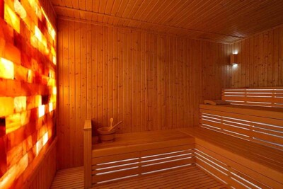 DoubleTree by Hilton Sharjah Waterfront Hotel sauna