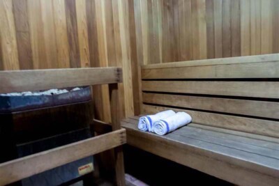 Best Western Premier Toronto Airport sauna