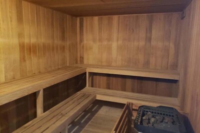 Holiday Inn Express and Suites Tremblant sauna
