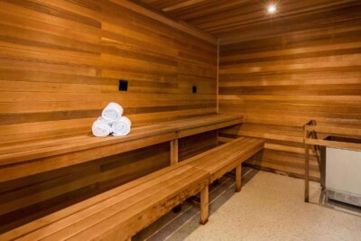 Best Western Plus Landmark Inn sauna