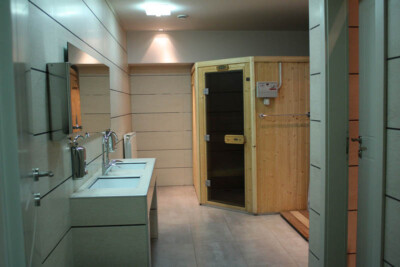 Tirana International Hotel sauna