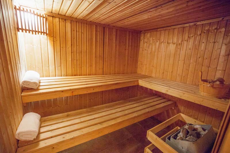 4 Seasons Hotel Spa sauna