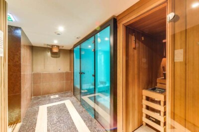 Le Colisee Hotel and Spa sauna