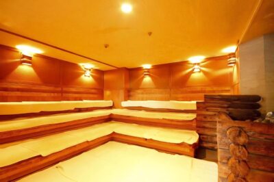 Sauna and Capsule Hotel Rumor Plaza interior