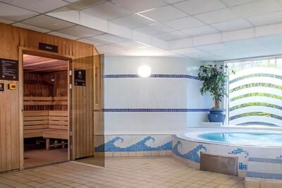 Quays Hotel interior