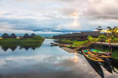 Pristine Lotus Resort, Inle interior