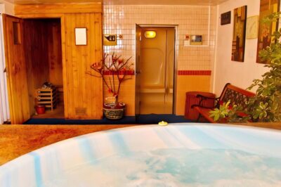 Arabian Courtyard Hotel and Spa interior