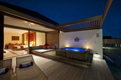 Paradise Island Resort Spa interior