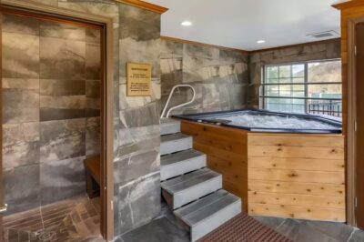 Quality Inn Paradise Creek interior