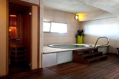 Hotel NH Alicante interior