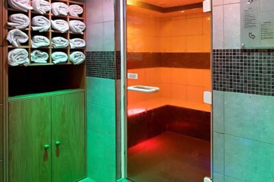 Novotel Manchester Centre interior