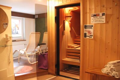 Hotel Lauberhorn interior